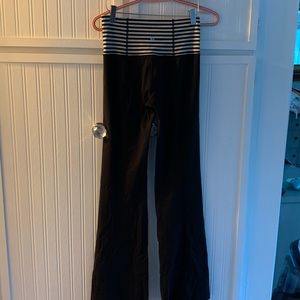 Lululemon yoga pants